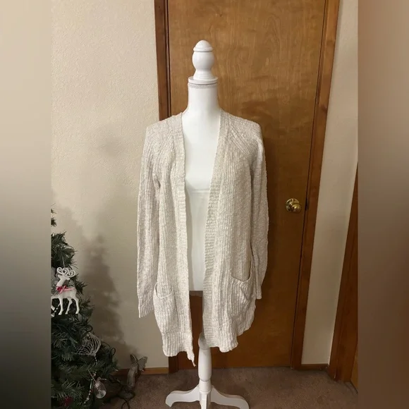 American Eagle Outfitters Cream Cardigan Sweater - Picture 3 of 5